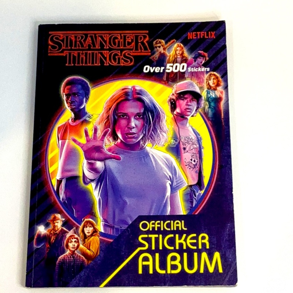 🌺 Netflix Stranger Things Official Sticker Book